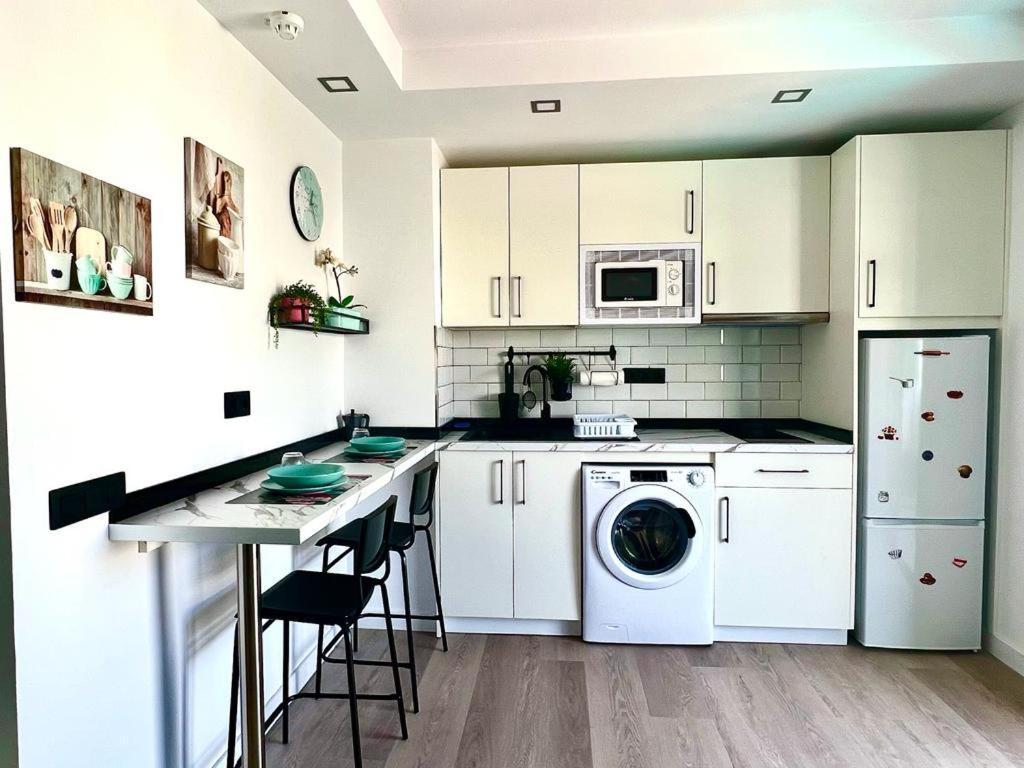 Fm Beach Home - Renovated Apartment With Swimming Pool Near Maspalomas Dunes & Beach Playa del Ingles  Dış mekan fotoğraf